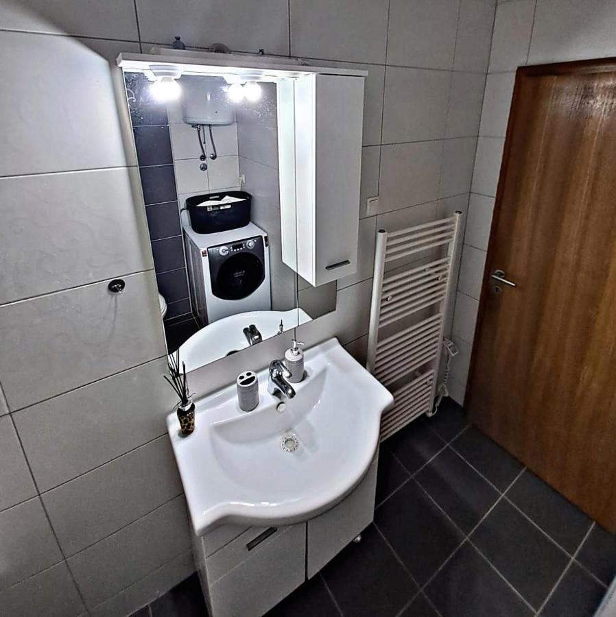 Apartment Aria Lux Мостар Екстер'єр фото